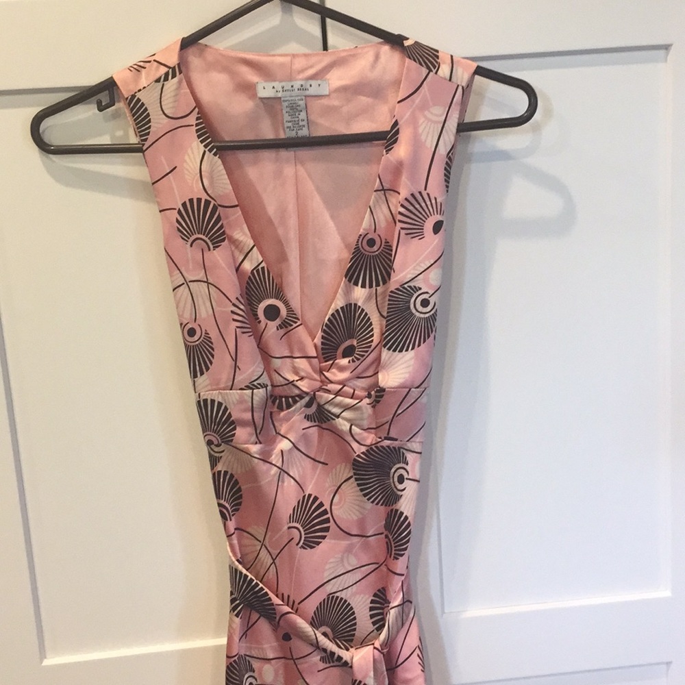 Beautiful print, size 2 dress by Laundry